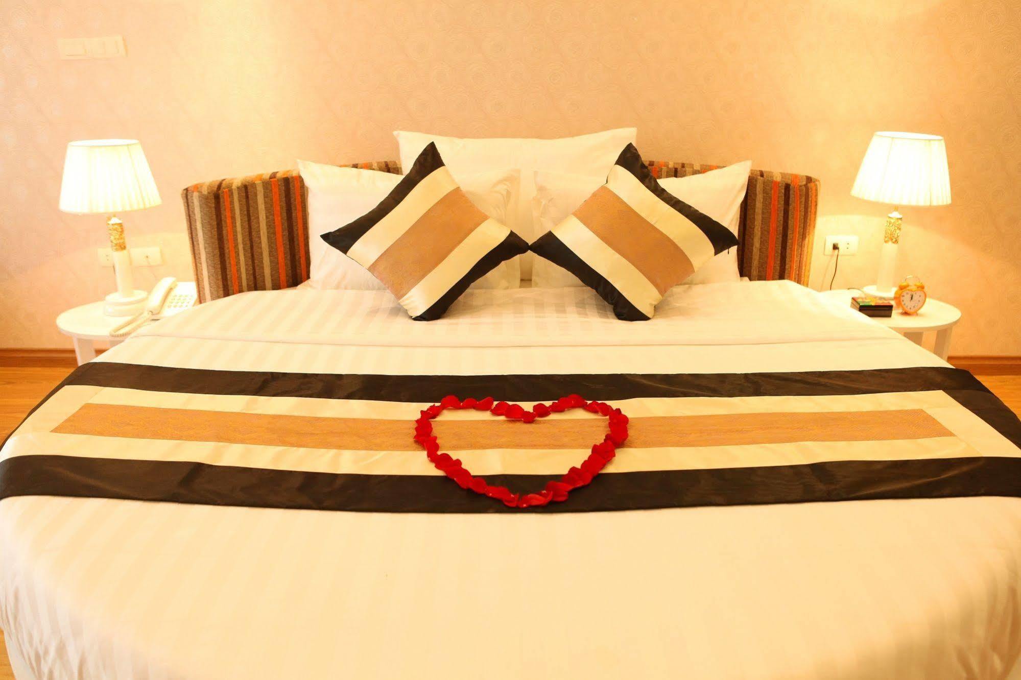 Splendid Star Suites Hotel Hanoi Zimmer foto